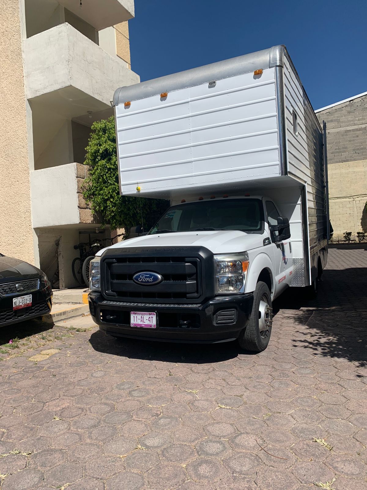 Envoltorio de sala y muebles